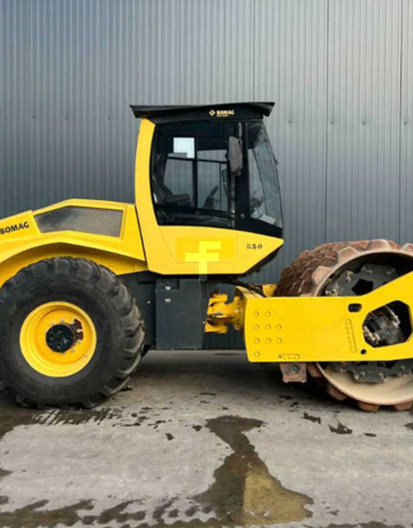 BOMAG Compacteur BW216PD-5 monocylindre