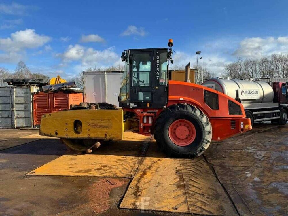 Caterpillar Compacteur CAT CP 74 monocylindre – Image 2