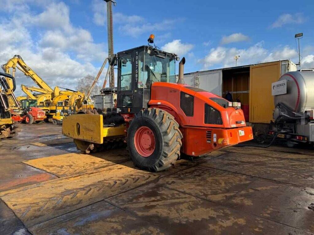 Caterpillar Compacteur CAT CP 74 monocylindre