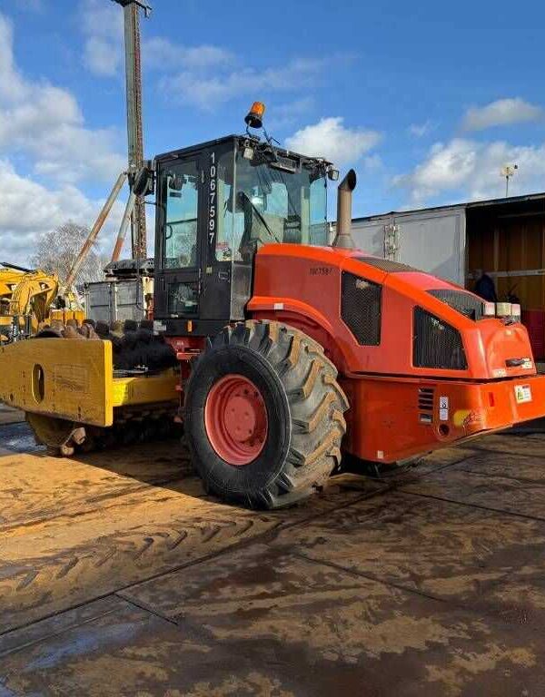 Caterpillar Compacteur CAT CP 74 monocylindre