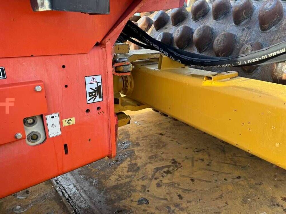Caterpillar Compacteur CAT CP 74 monocylindre – Image 6