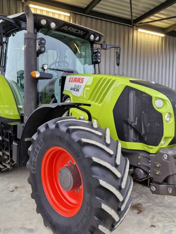 Tracteur 640 Cebis Claas Arion