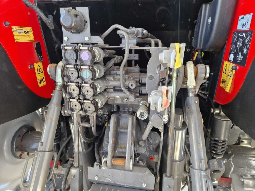 Tracteur 5711s Massey Ferguson – Image 13