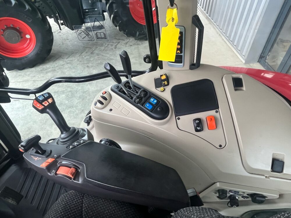 Tracteur 5711s Ferguson Massey – Image 14
